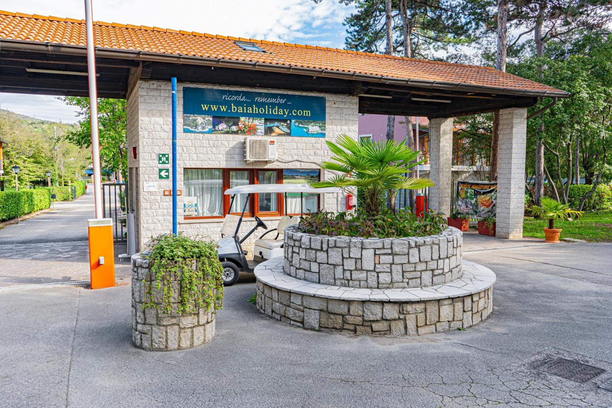 Camping Village Mare Pineta Sistiana Exteriör bild